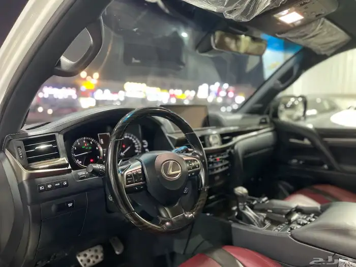 لكزس LX570 2018 فل كامل 6