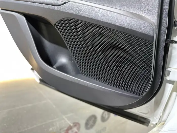 تويوتا كامرى le هايبرد م 2025 13