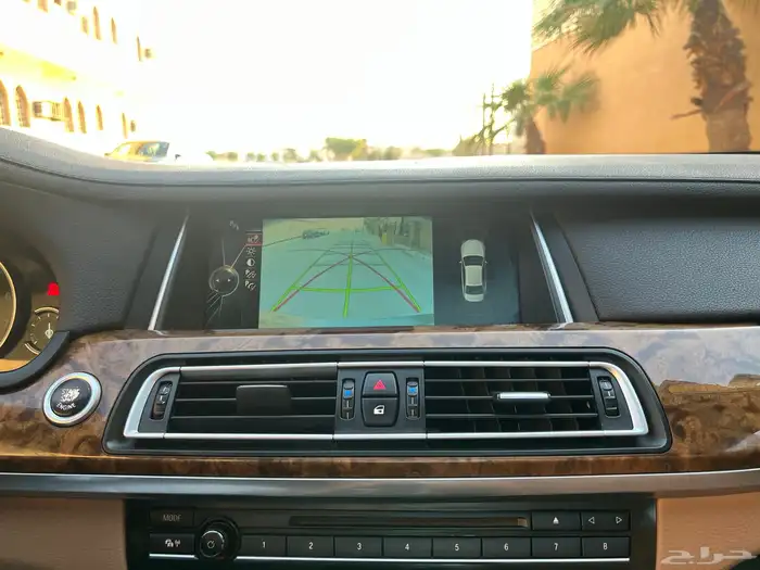 بي ام دبليو 730Li 2014 (بحالة ممتازة) 15