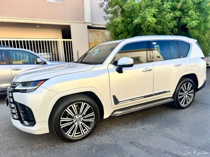 لكزس LX600 موديل2025 سعودي عبداللطيف جميل 14 الف قابل لزياد 2