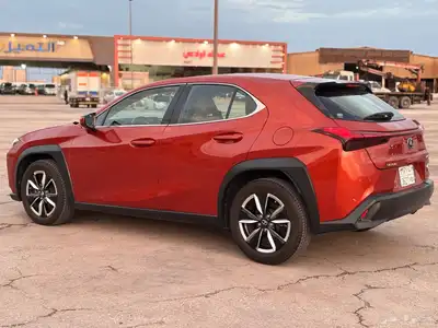 لكزس UX20 2019 مخزن بدي وكاله عداد 25 الف km index