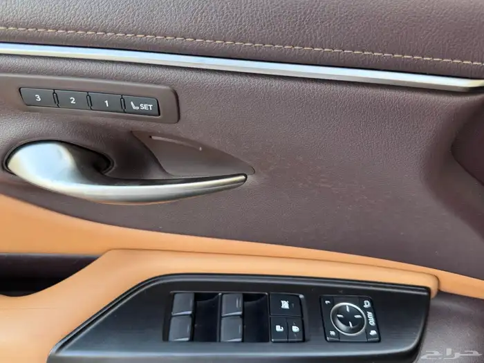 لكزس ES350 CC 2020 بحالة ممتازة 30