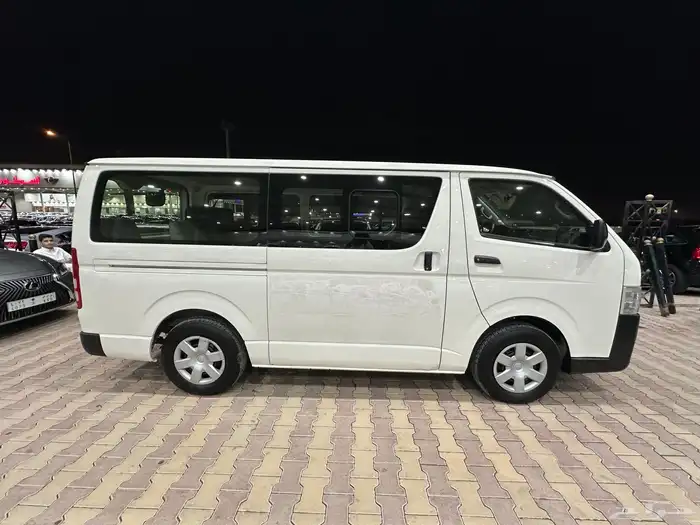 تويوتا باص هايس موديل 2016 ممشى قليل ركاب نظيف 3