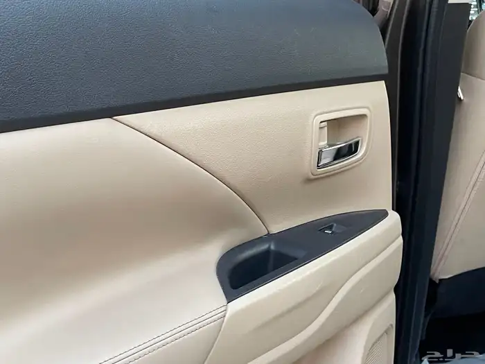 ميتسوبيشي اوتلاندر موديل 2020 27