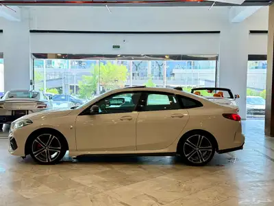 بي ام دبليو i218 2020 index