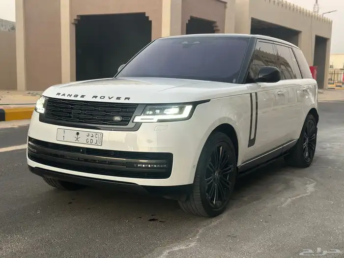 رنج روفر اوتوبوقوافي فيرست اديشن بلاك 8 سلندر جديد 3