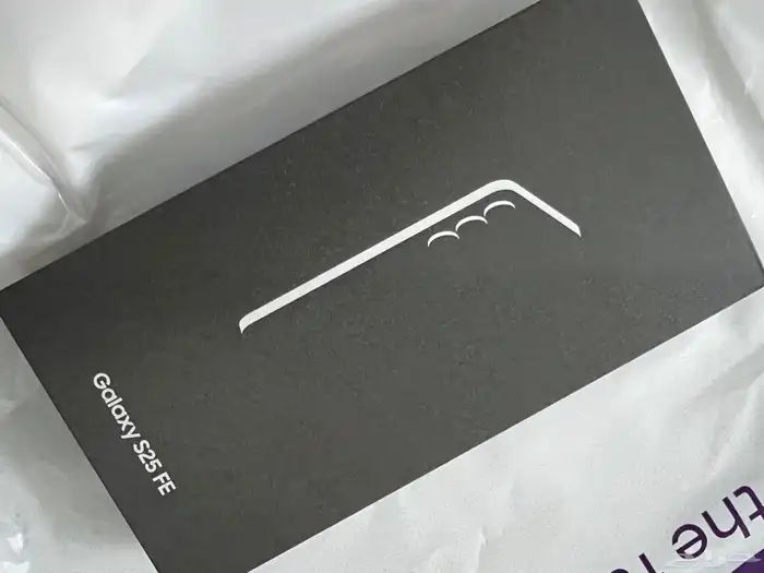 للبيع جالكسي s25FE جديد بكروتونه ماخذه من stc 1