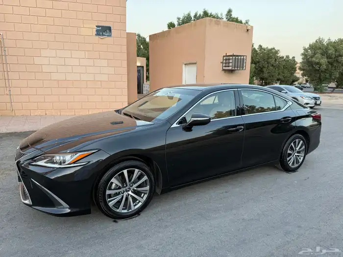 للبيع لكزس 2020 ES250 سعودي 1