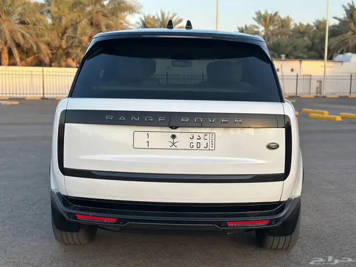 رنج روفر اوتوبوقوافي فيرست اديشن بلاك 8 سلندر جديد 21