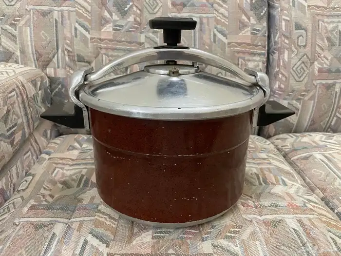 قدر سب معدن عنابي منقط 1