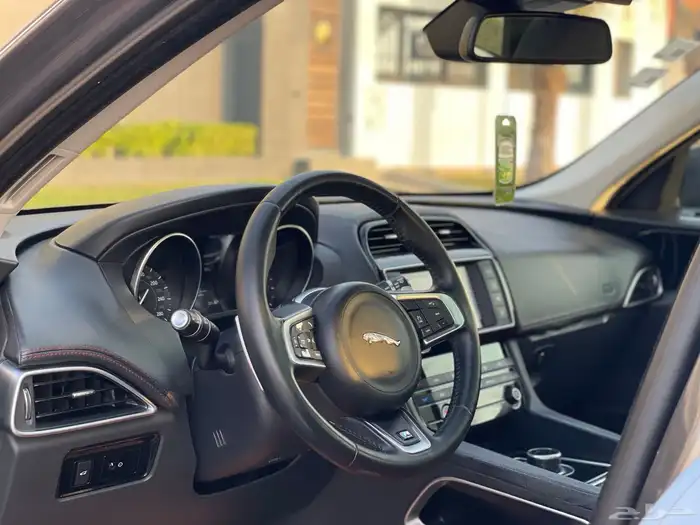 جاكوار - 2018 - F PACE - R SPORTS - سعودي 19