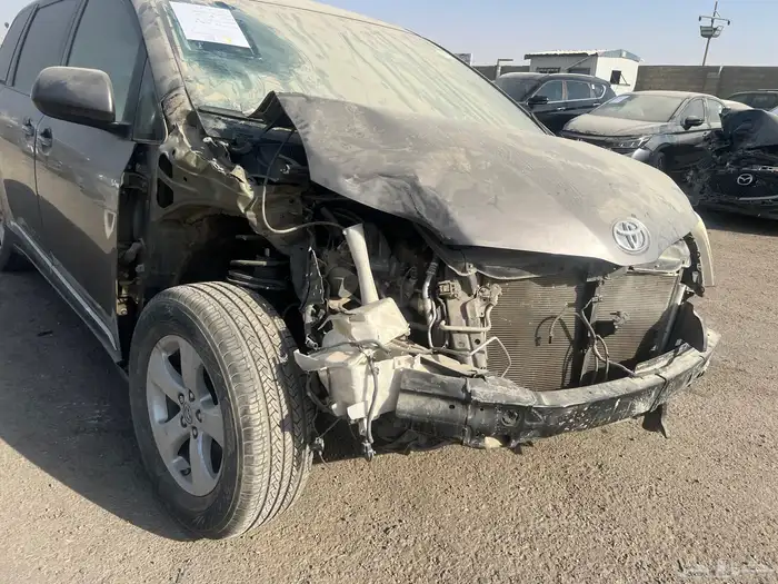 تويوتا سينا 2016 مصدوم 7