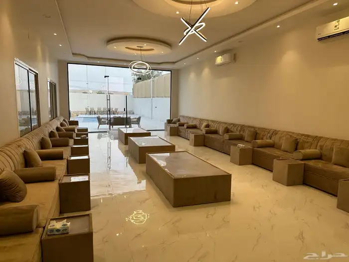 للايجار السنوي شاليه فاخر بالعمارية مساحته 1000 متر 4