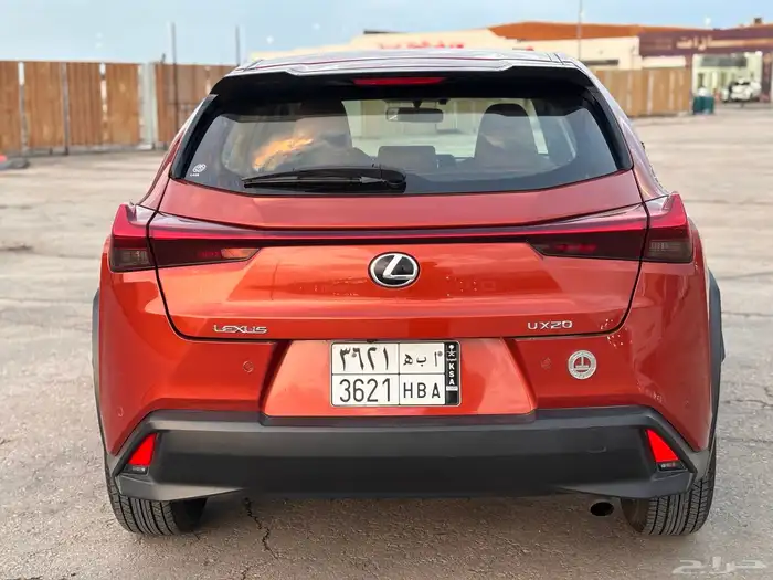 لكزس UX20 2019 مخزن بدي وكاله عداد 25 الف km 9