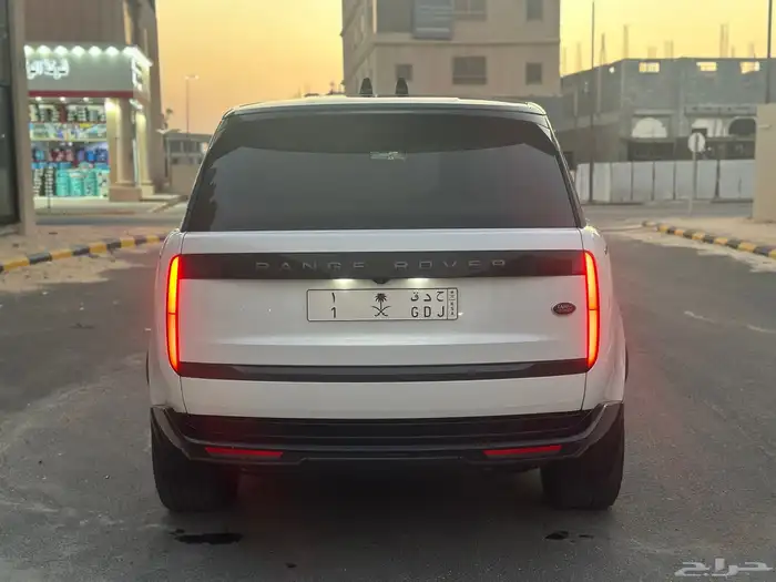 رنج روفر اوتوبوقوافي فيرست اديشن بلاك 8 سلندر جديد 16