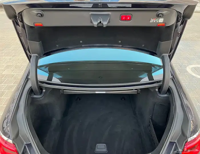 مرسيدس S580 2022 بحالة الوكالة 23