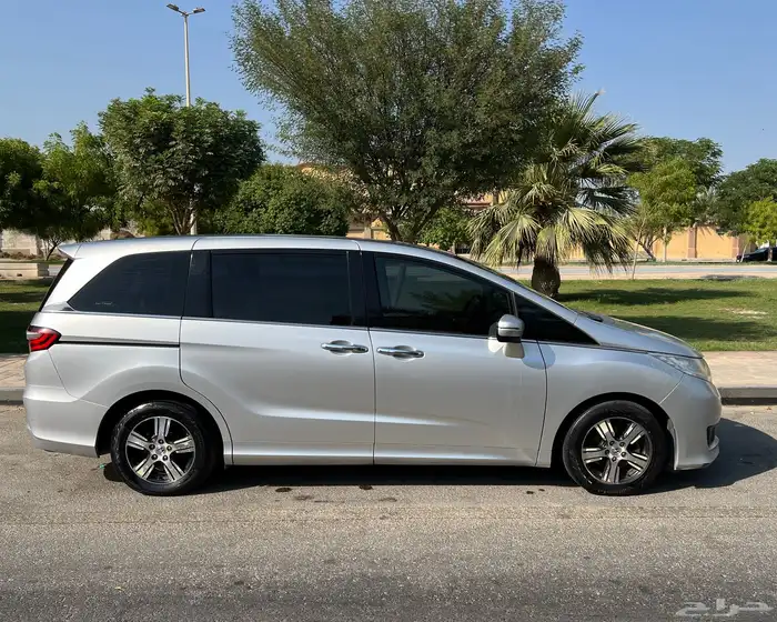 للبيع هوندا أوديسي عائلية نظيفة 3