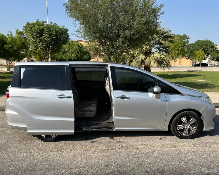 للبيع هوندا أوديسي عائلية نظيفة 11