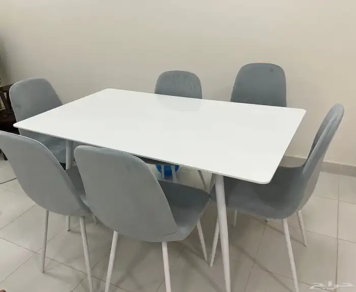 طاولة طعام للبيع 0