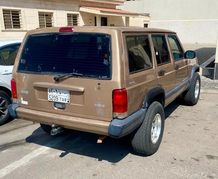 جيب شروكي 2000 1