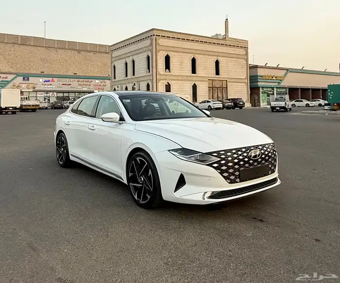 هونداي ازيرا 2021 ( بنزين ) فل كامل شبه جديدة للبيع 2