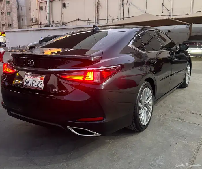 لكزس ES 350 2021 12