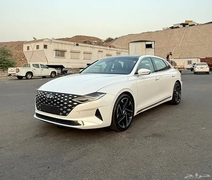 هونداي ازيرا 2021 ( بنزين ) فل كامل شبه جديدة للبيع 0