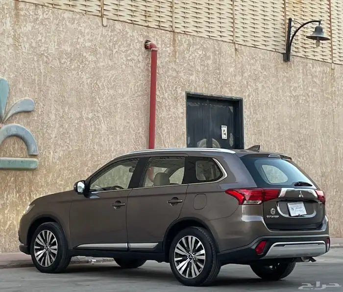 ميتسوبيشي اوتلاندر موديل 2020 9