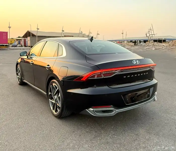 ازيرا 2022 - 6سلندر اعلا مواصفات بدون بنورما وكاله للبيع 3