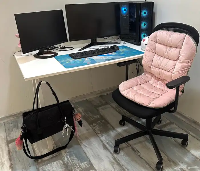 مكتب طاولة و كرسي من ايكيا Ikea 1