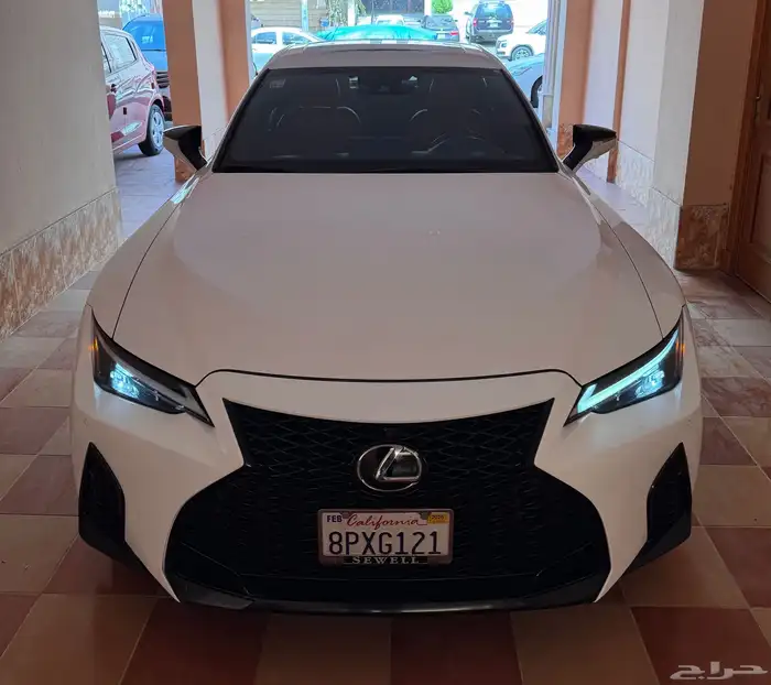 لكزس IS 350 f sport 2023 6