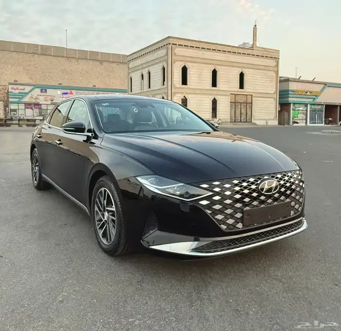 ازيرا 2020 بنورما - 4 سلندر بحالة الوكاله للبيع 7