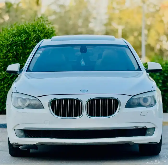 بي ام دبليو ((2010))740فل كامل 0