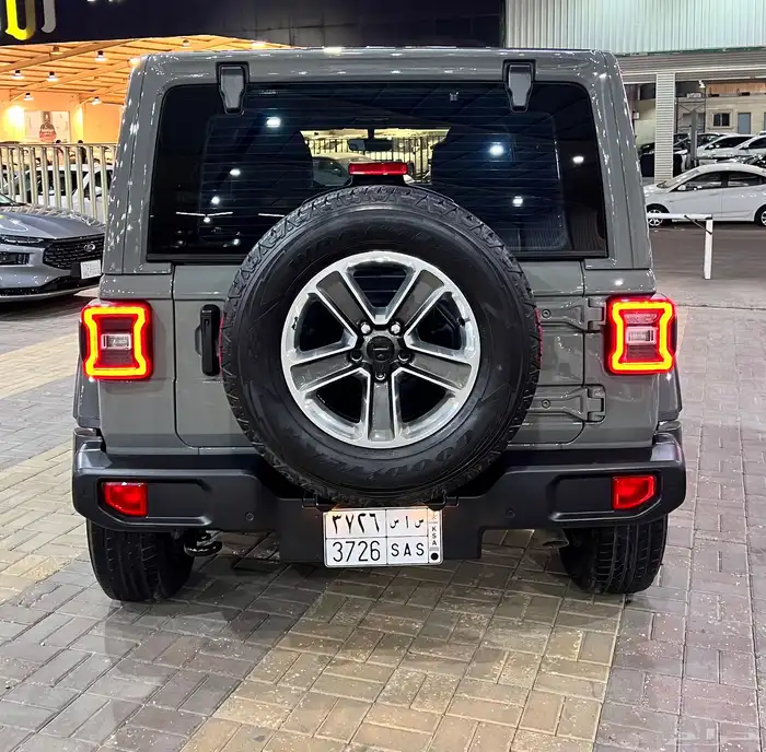 جيب رانجلر 2023 صحاري فل كامل 6 سلندر نظيف جدااا 4