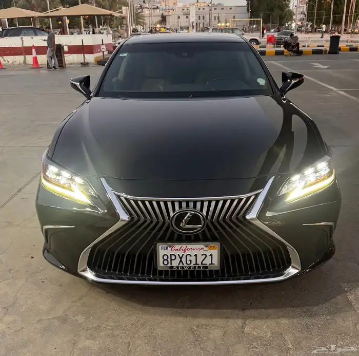 لكزس ES 350 2021 7