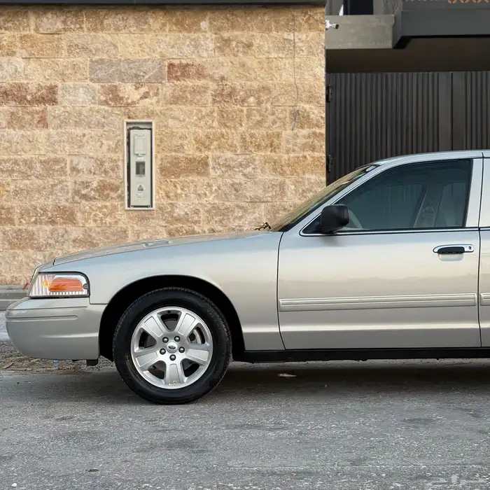 فورد كراون فكتوريا - 2012 سعودي ( استخدام شخصي ) 4