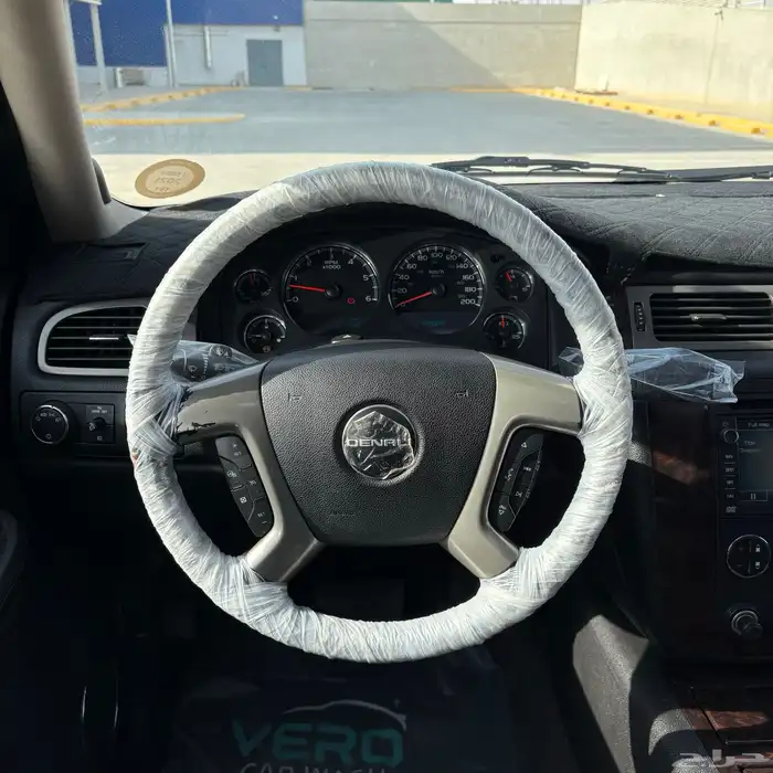 يوكن دينالي موديل ( 2009 ) في قمة النظافة 24