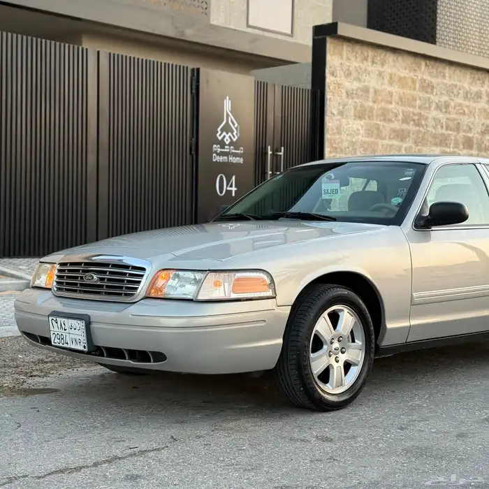 فورد كراون فكتوريا - 2012 سعودي ( استخدام شخصي ) 0
