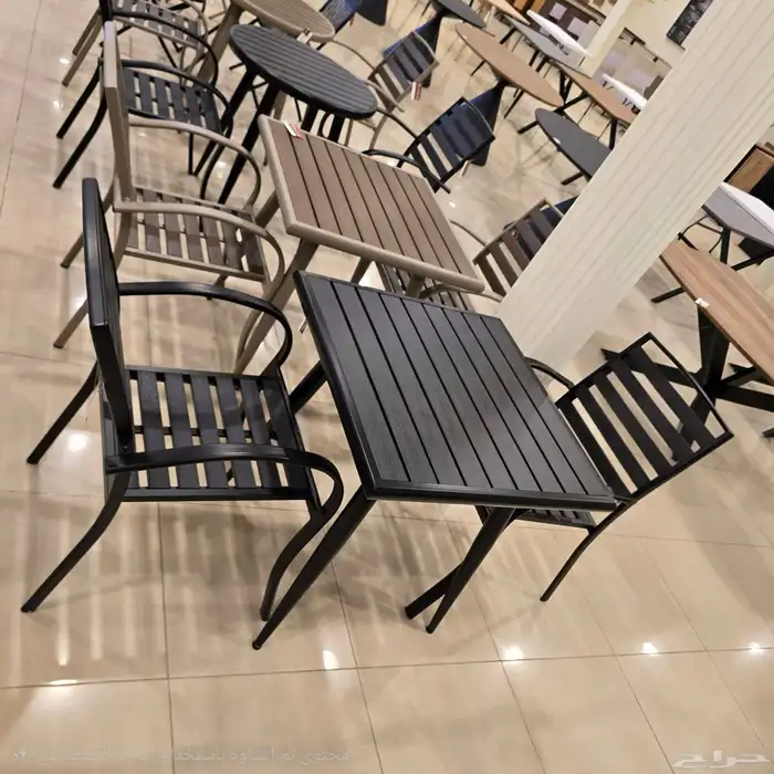 طاولات كافي مع كراسي جاهزة وتفصيل للفنادق والجلسات الخارجية 16