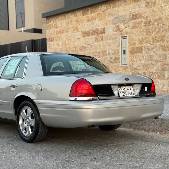 فورد كراون فكتوريا - 2012 سعودي ( استخدام شخصي ) 7