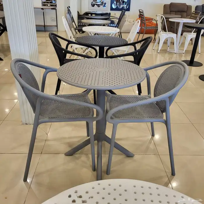 طاولات كافي مع كراسي جاهزة وتفصيل للفنادق والجلسات الخارجية 18