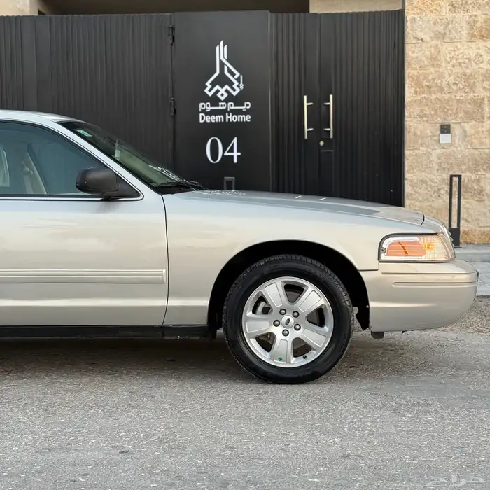 فورد كراون فكتوريا - 2012 سعودي ( استخدام شخصي ) 14