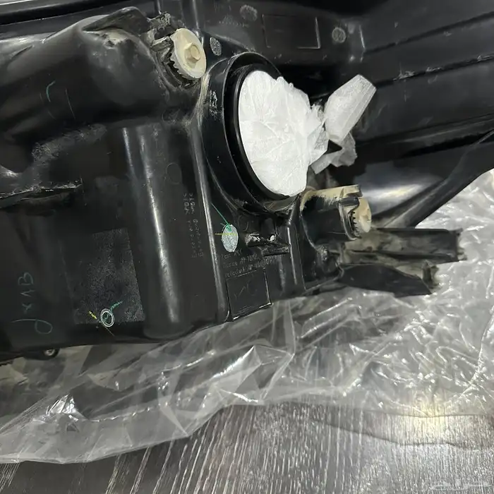 قطع هايلوكس 21 للبيع 5