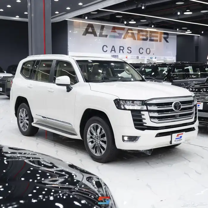 لاند كروزر L4 سعودي عبداللطيف جميل 1