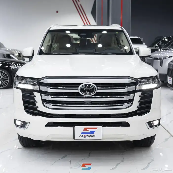 لاند كروزر L4 سعودي عبداللطيف جميل 0