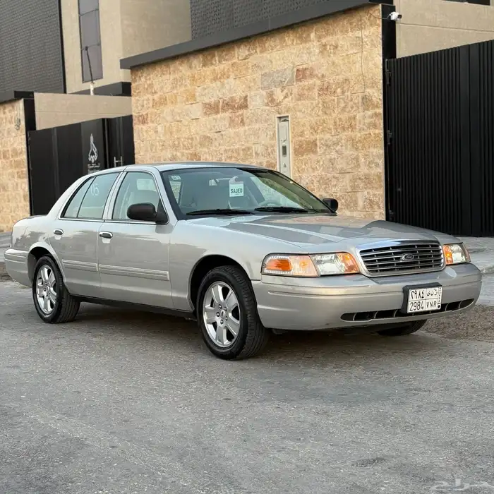 فورد كراون فكتوريا - 2012 سعودي ( استخدام شخصي ) 13