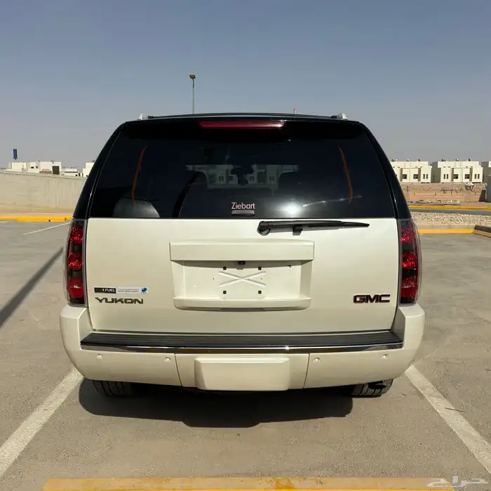 يوكن دينالي موديل ( 2009 ) في قمة النظافة 11