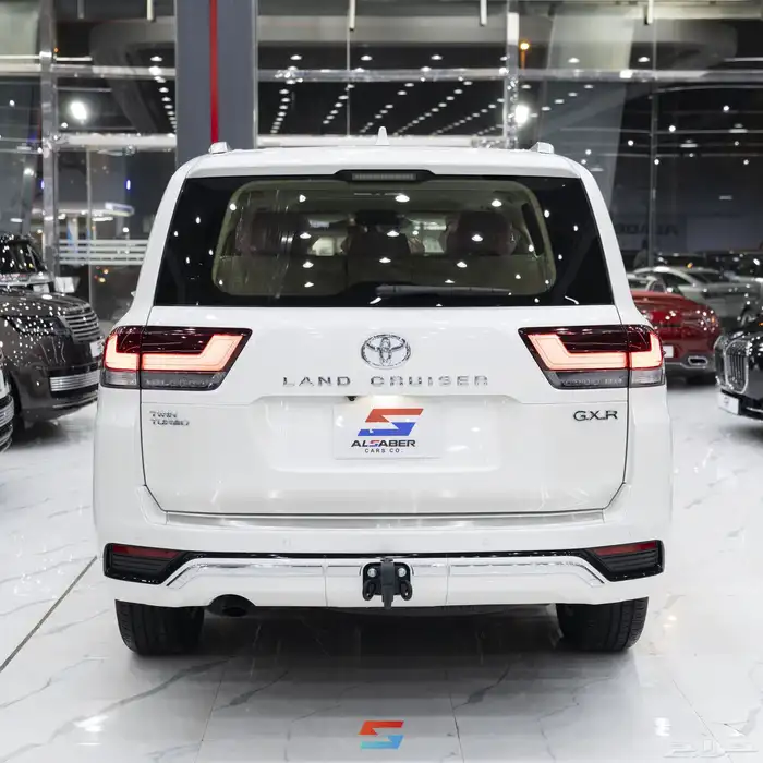 لاند كروزر L4 سعودي عبداللطيف جميل 3