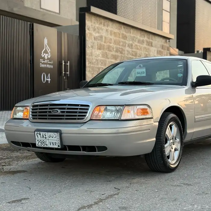 فورد كراون فكتوريا - 2012 سعودي ( استخدام شخصي ) 2