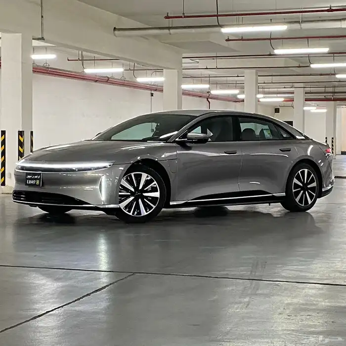 لوسيد اير بيور 2025 1